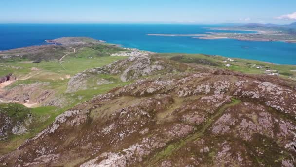 Flygfoto Över Crocknasleigh Och Murder Hole Stranden Officiellt Kallad Boyeeeghether — Stockvideo