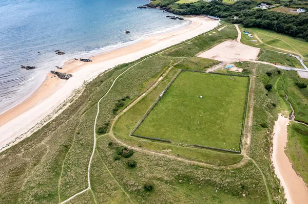 Aerial View Killybegs Gaa Pitch Fintra Beach Killybegs County Donegal — Fotografia de Stock