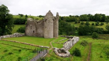 Enniskillen 'den Güzel Monea Şatosu, Fermanagh İlçesi, Kuzey İrlanda.