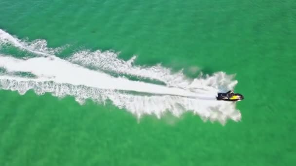 Aerial Jet Ski Driving Atlantic Ocean Dwoning County Donegal Ireland — Vídeo de Stock