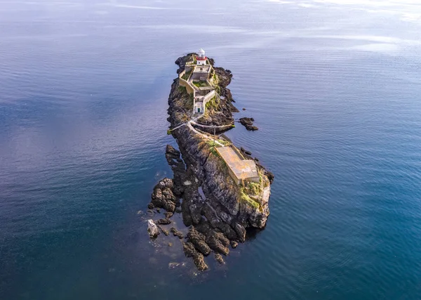 Aeronáutica Farol Ilha Podre Com Killybegs Segundo Plano Condado Donegal — Fotografia de Stock