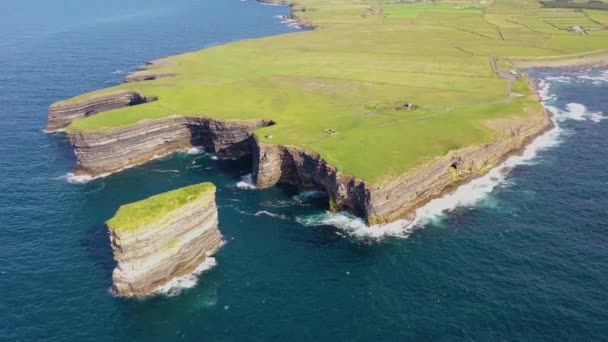 Aerial View Dun Briste Sea Stack Downpatrick Head County Mayo — Wideo stockowe