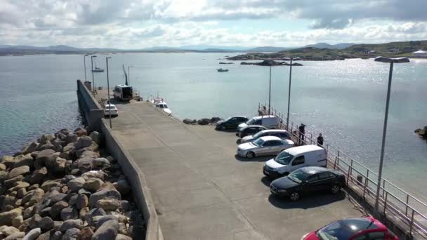 Arranmore County Donegal Ireland August 2022 Pier Leabgarrow Busy Summer — Video Stock