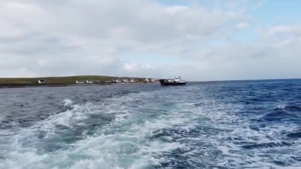 Magheraroarty County Donegal Ireland August 2022 Ferry Driving Rough Sea — Vídeos de Stock