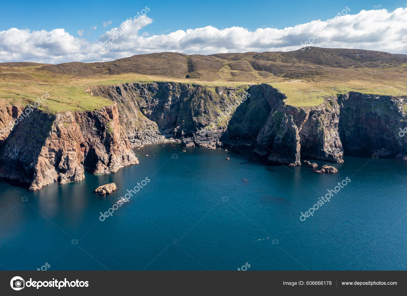 Вид Воздуха Скалы Возле Маяка Острове Арранмор Графстве Донегал.
