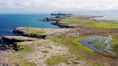 An Lough o Tuaidh 'in Tory Adası, Donegal Bölgesi, İrlanda' daki hava manzarası.