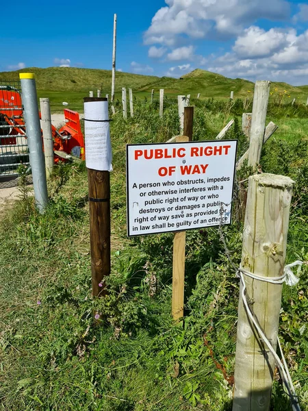 Portnoo County Donegal Ağustos 2022 Kamu Yolu Hala Golf Sahası — Stok fotoğraf