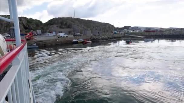 Burtonport Condado Donegal Irlanda Agosto 2022 Ferry Rojo Arranmore Sale — Vídeo de stock