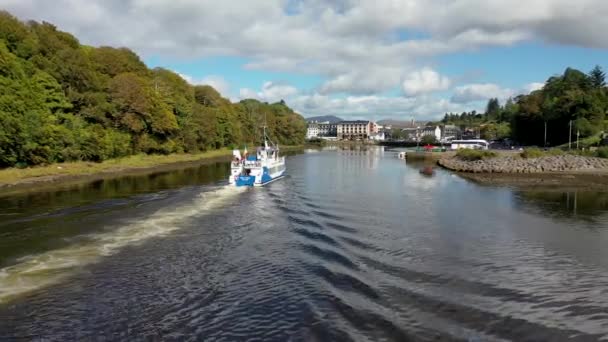 Donegal Town County Donegal Irlanda Settembre 2022 Vaporetto Che Arriva — Video Stock