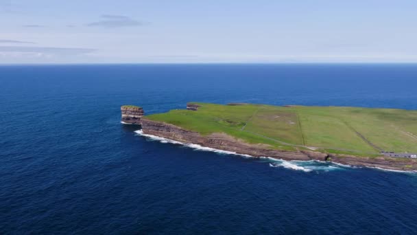 Aerial View Dun Briste Sea Stack Downpatrick Head County Mayo — Vídeos de Stock