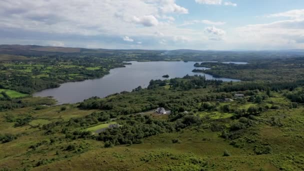 Vista Aérea Del Lago Eske Donegal Irlanda — Vídeos de Stock