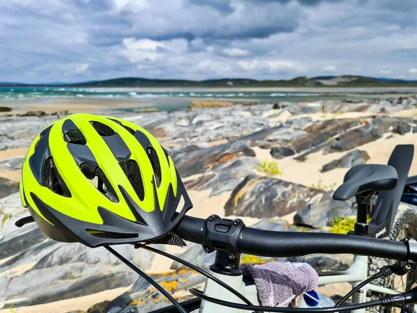 Concept Enjoying Outdoors Bicycle Boat Gweebarra Bay County Donegal Ireland — Stock Photo, Image