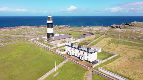 Αεροφωτογραφία Του Φάρου Στο Νησί Tory Island County Donegal Δημοκρατία — Αρχείο Βίντεο