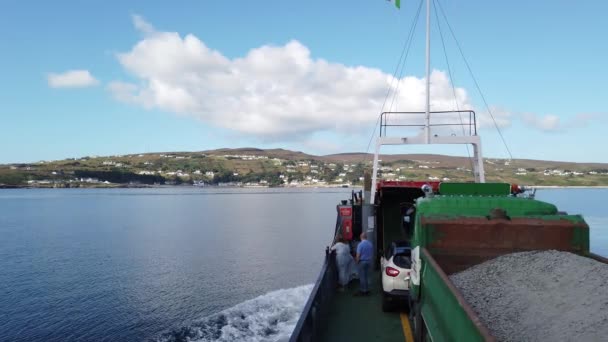 Arranmore County Donegal Irlanda Agosto 2022 Ferry Vermelho Arranmore Entre — Vídeo de Stock