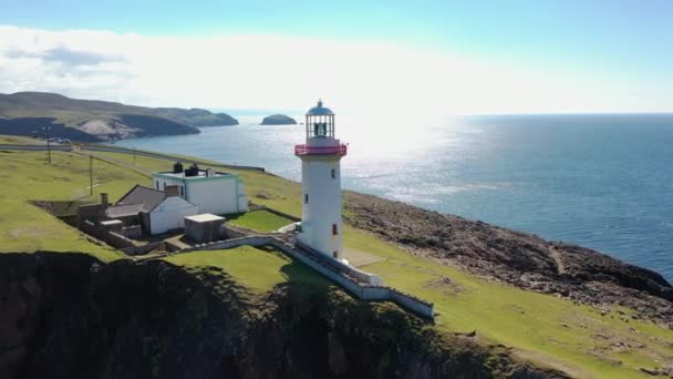 Vista Aérea Farol Ilha Arranmore Condado Donegal Irlanda — Vídeo de Stock