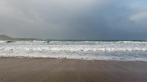 Χειμερινά Κύματα Στο Strand Από Portnoo County Donegal Ιρλανδία — Αρχείο Βίντεο