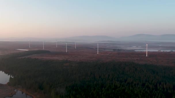 Luchtfoto Van Loughderryduff Windfarm Mist County Donegal Republiek Ierland — Stockvideo