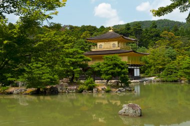 Altın kinkaku-ji