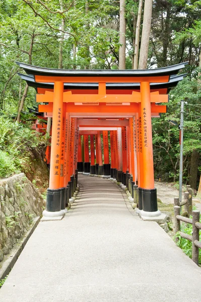 Fushimi-Inari — стокове фото