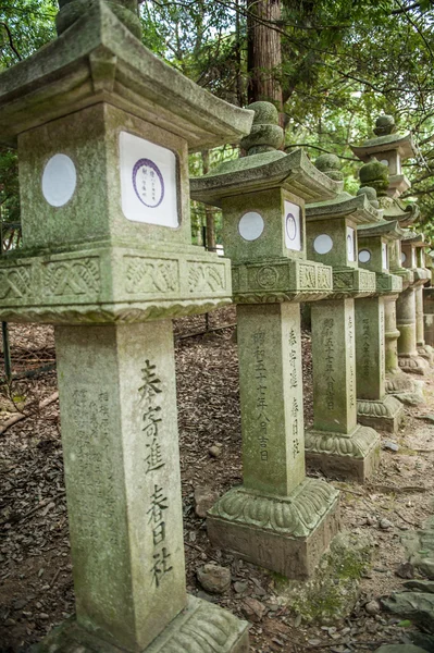 Laternen in nara — Stockfoto