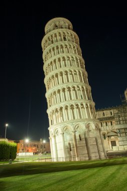 Pisa leaning tower 