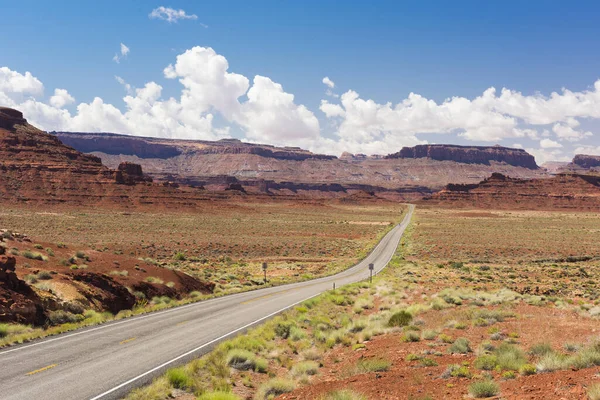 通往纪念碑谷的道路 美国犹他州 — 图库照片