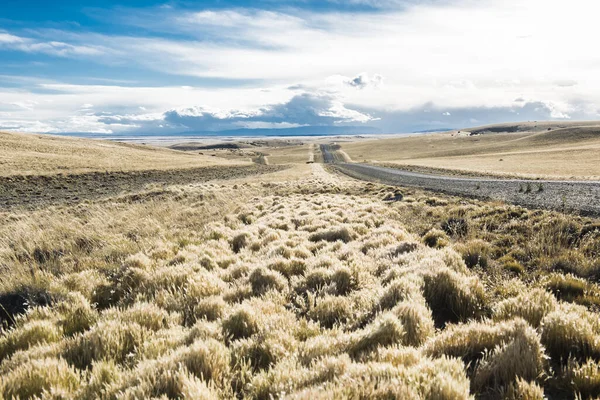 Дорога Через Холмы Равнины Патагонии Пампас Аргентина — стоковое фото