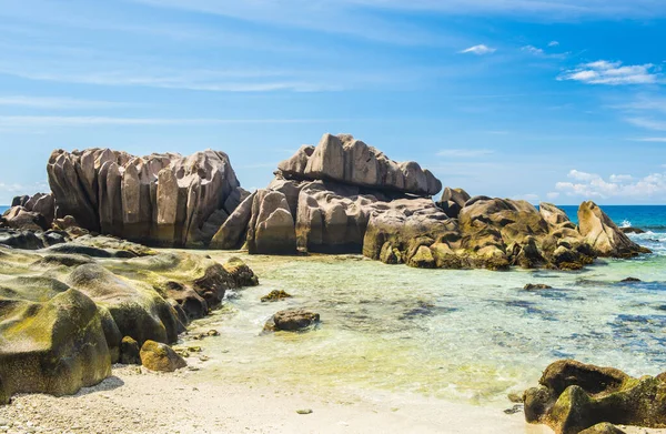 Dramatic Rocks Sea Anse Marron Hidden Beach Digue Island Seychelles — Stock fotografie