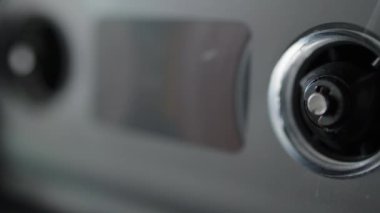 Ses kaset kaydını kapat. Teyp içine yerleştirilmiş Ses Kaseti Çalar