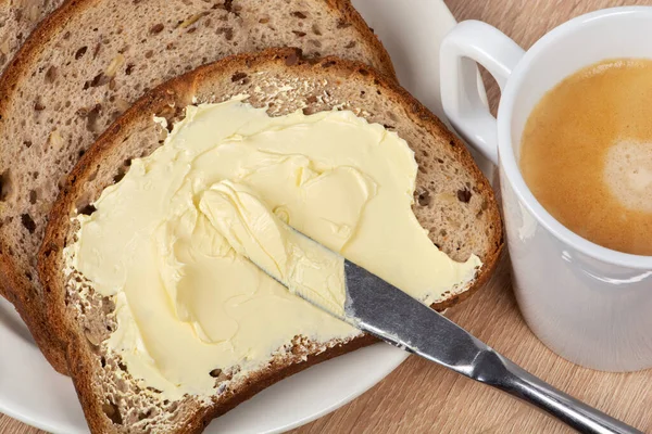 Pão Manteiga Uma Faca Espalhando Manteiga Pão Imagem De Stock