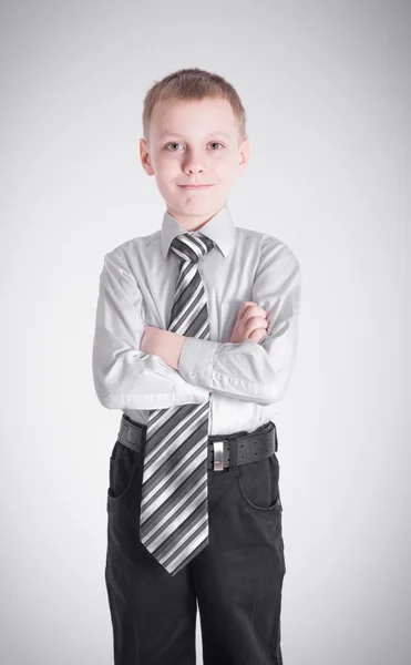 Junge verschränkte die Arme — Stockfoto