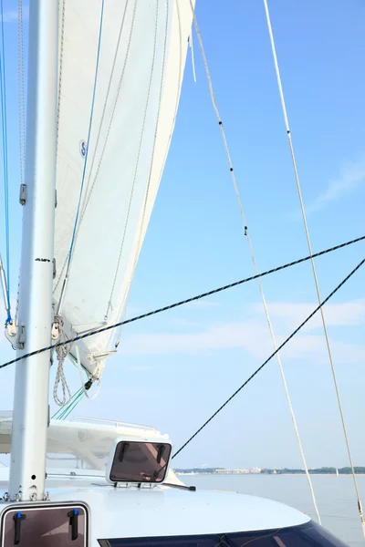 La vela y el deporte del mar — Foto de Stock