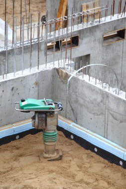 site sıkıştırma aracı ile çalışma