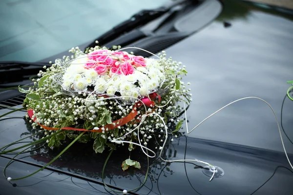 El coche elegante para la celebración de boda — Foto de Stock