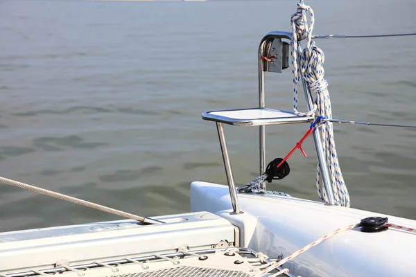 Sailboat winch and rope yacht detail — Stock Photo, Image