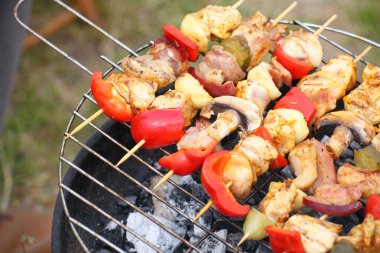 şenlik ateşi kamp ateşi yangın alevleri Steak Barbekü Izgara