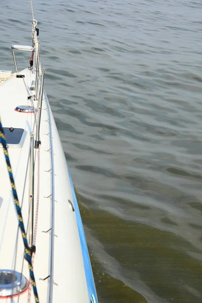 Sailboat winch and rope yacht detail — Stock Photo, Image