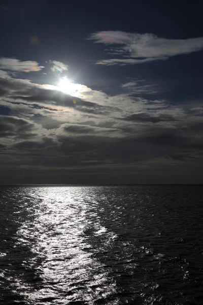 Langit laut biru, badai, badai — Stok Foto