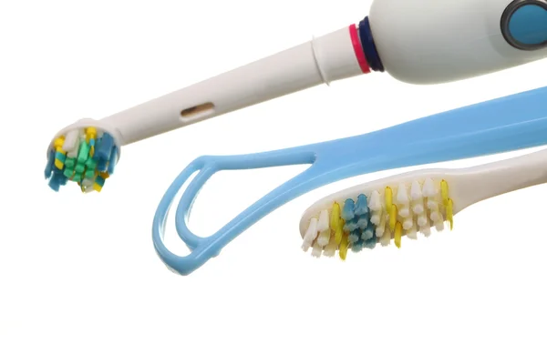 แปรงสีฟันไฟฟ้าที่แยกจากสีขาว — ภาพถ่ายสต็อก