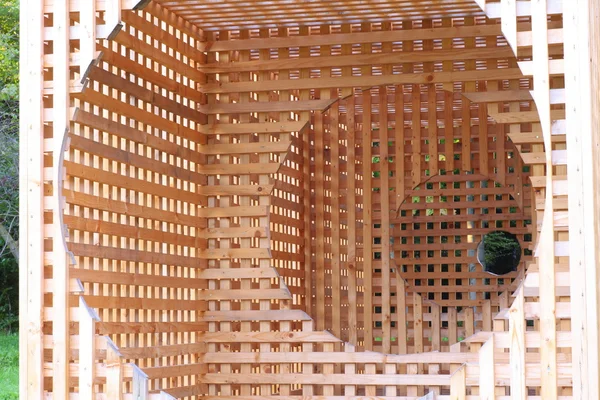 Решётка деревянной решётки — стоковое фото