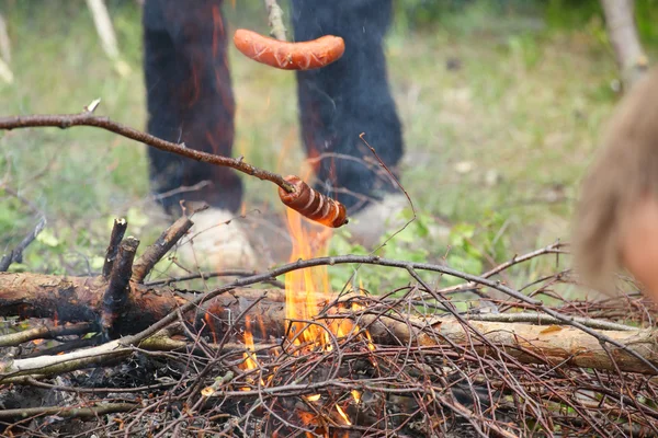 Vreugdevuur kampvuur brand vlammen grillen biefstuk bbq — Stockfoto