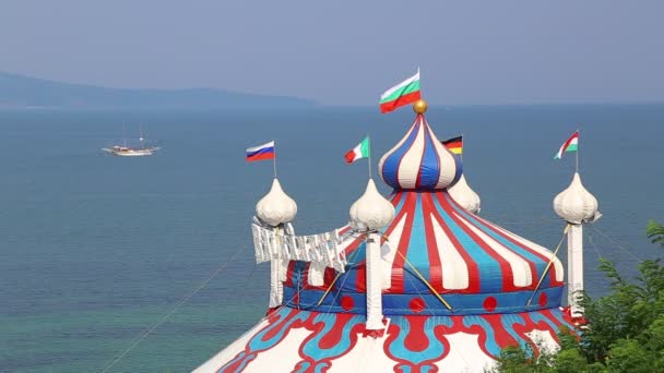 Dome of the circus near the sea — Stock Video