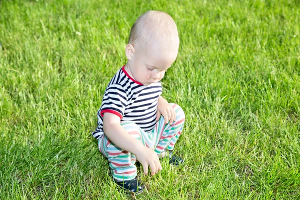 Boy on grass — Stock Photo, Image