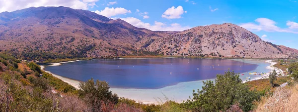 Λίμνη Κουρνά Πανόραμα — Φωτογραφία Αρχείου