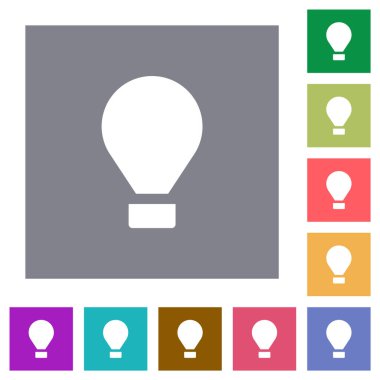 Basit renkli kare arkaplanlarda hava balonu simgeleri