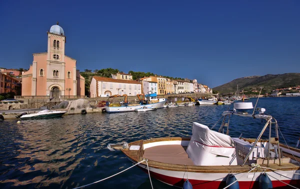 Alter Fischereihafen auf See — Stockfoto