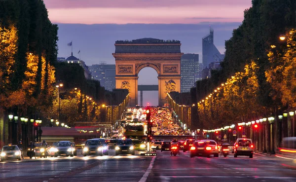 Parijs, champs-elysees nachts — Stockfoto