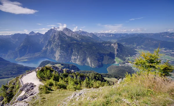 Alps mountains and Konigssee lake — Stock Photo, Image