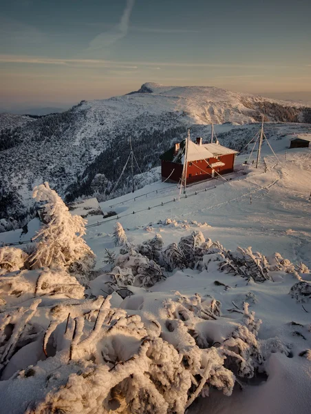 Зимний горный ландшафт — стоковое фото