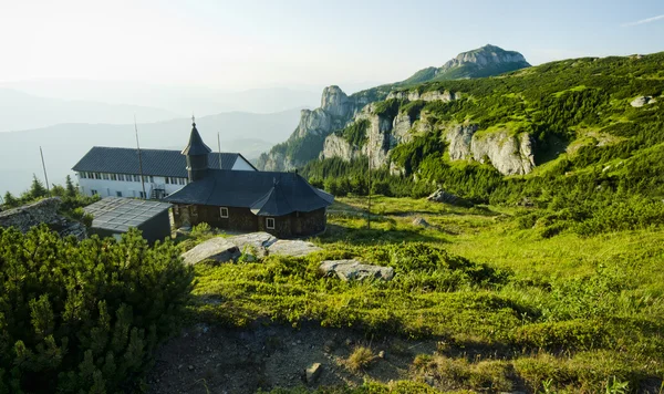 Eglise sur la montagne — Photo